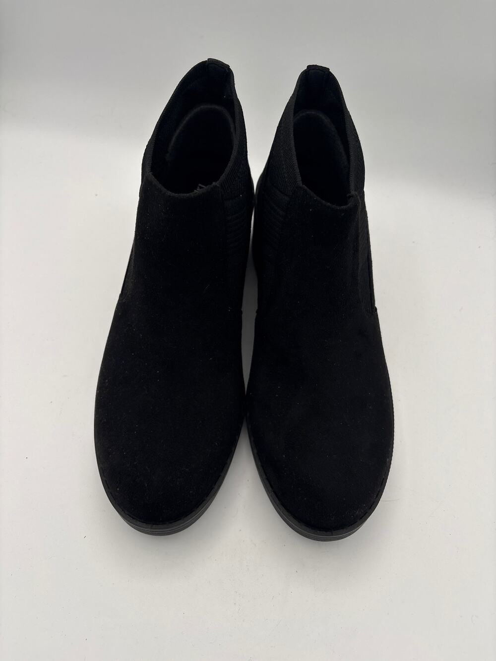 Women’s LifeStride Size 10 Black Suede Ankle Boots